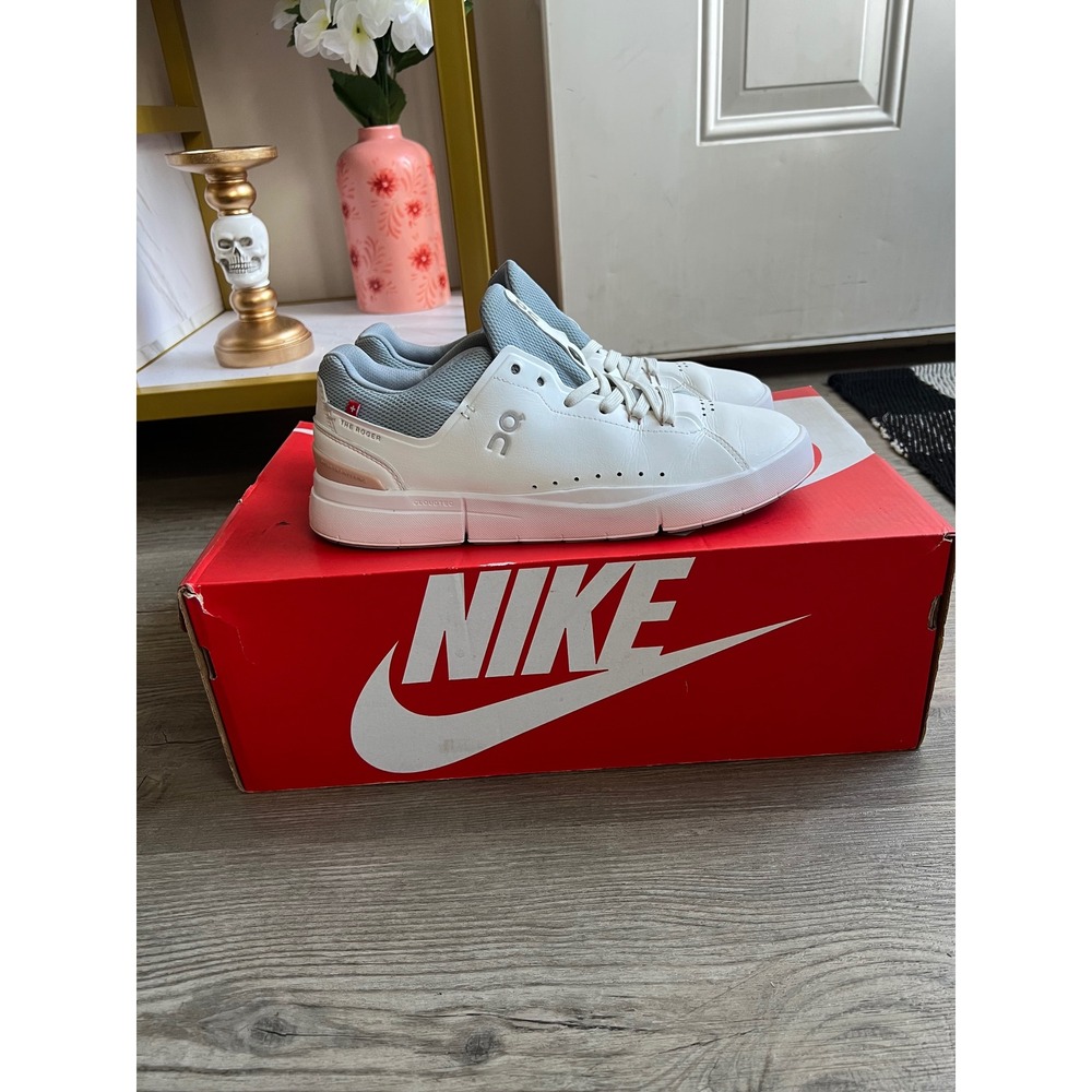 On Cloud The Roger Advantage Women's White Rosehip 3WD10662349 Size 8.5